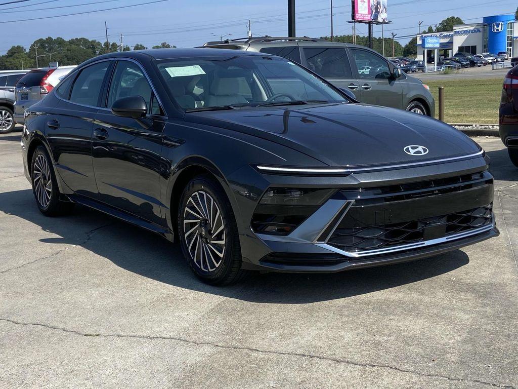 new 2024 Hyundai Sonata Hybrid car, priced at $32,510