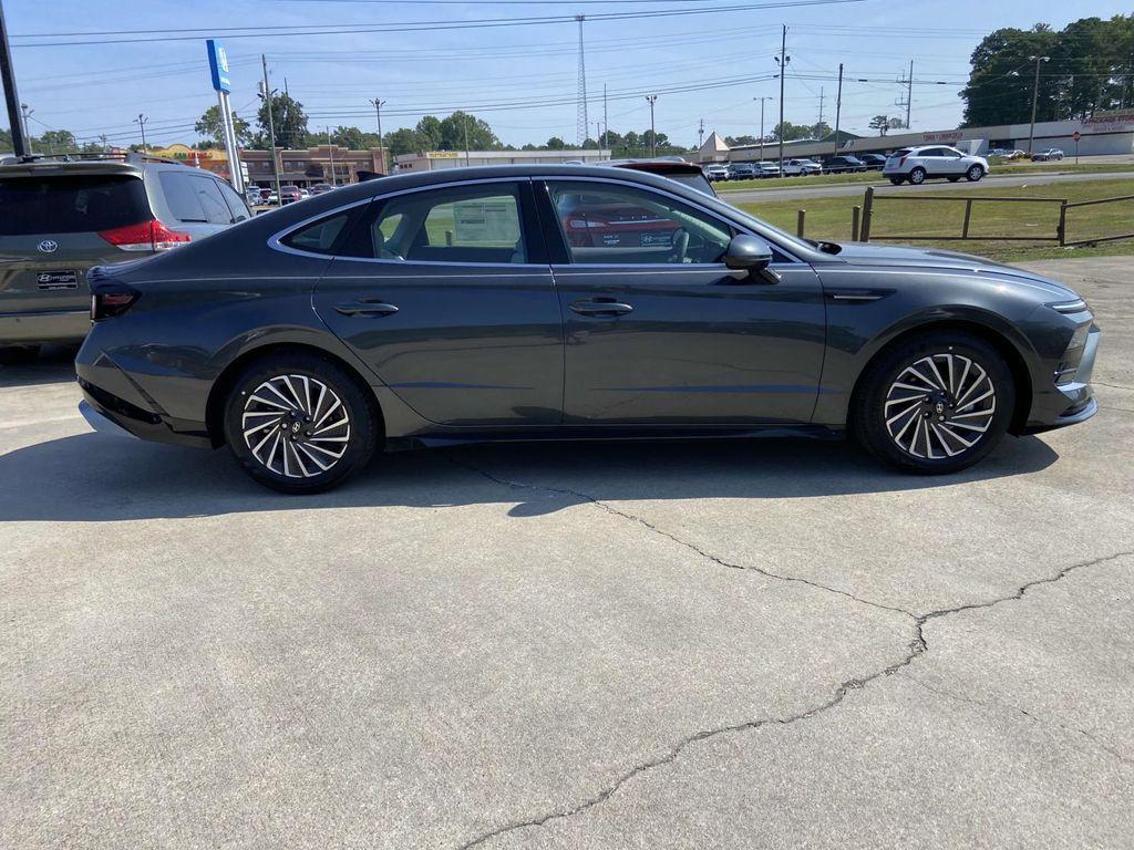 new 2024 Hyundai Sonata Hybrid car, priced at $32,510