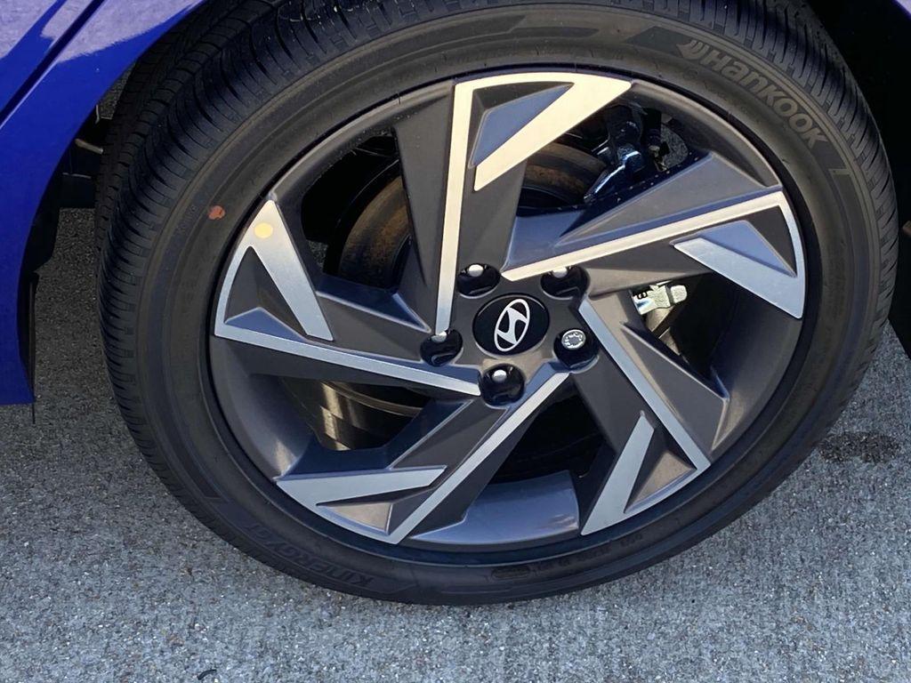 new 2025 Hyundai Elantra car, priced at $27,535