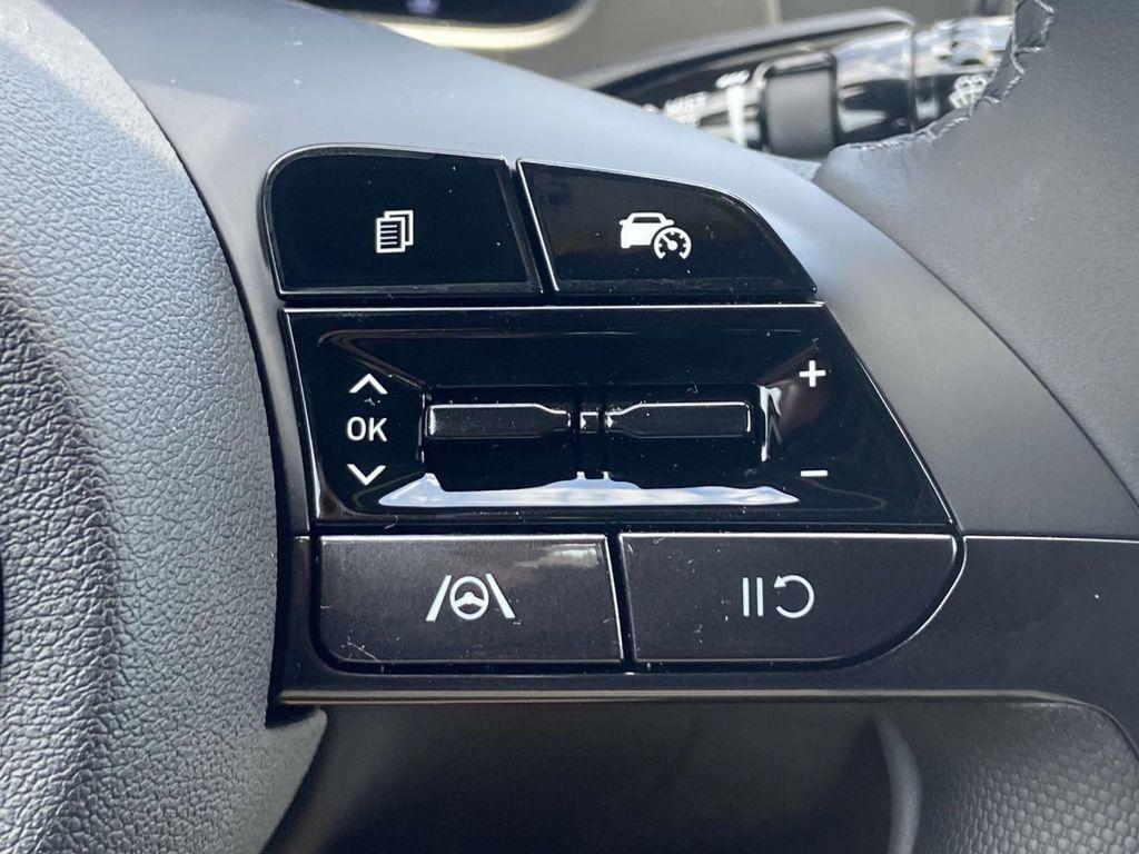 new 2025 Hyundai Elantra car, priced at $25,030