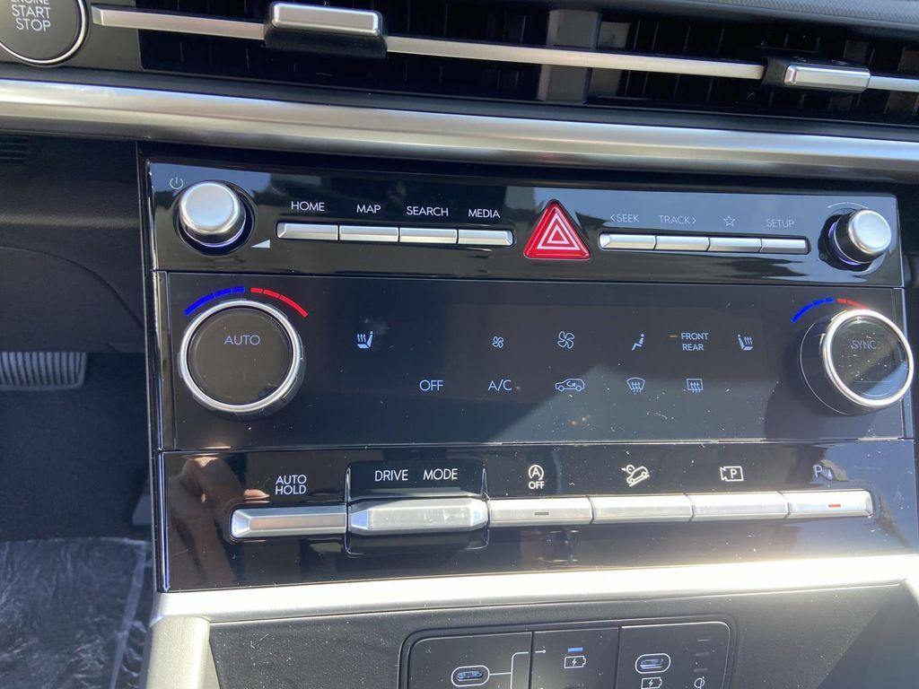 new 2025 Hyundai Santa Fe car, priced at $39,015
