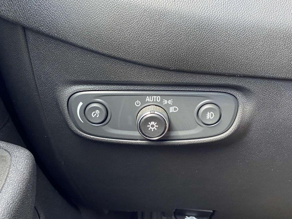 used 2021 Chevrolet Equinox car, priced at $21,991