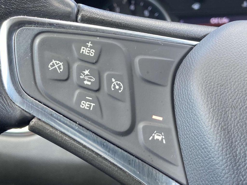 used 2021 Chevrolet Equinox car, priced at $21,991