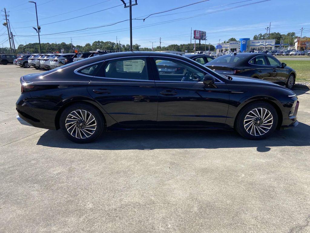 new 2024 Hyundai Sonata Hybrid car, priced at $38,910