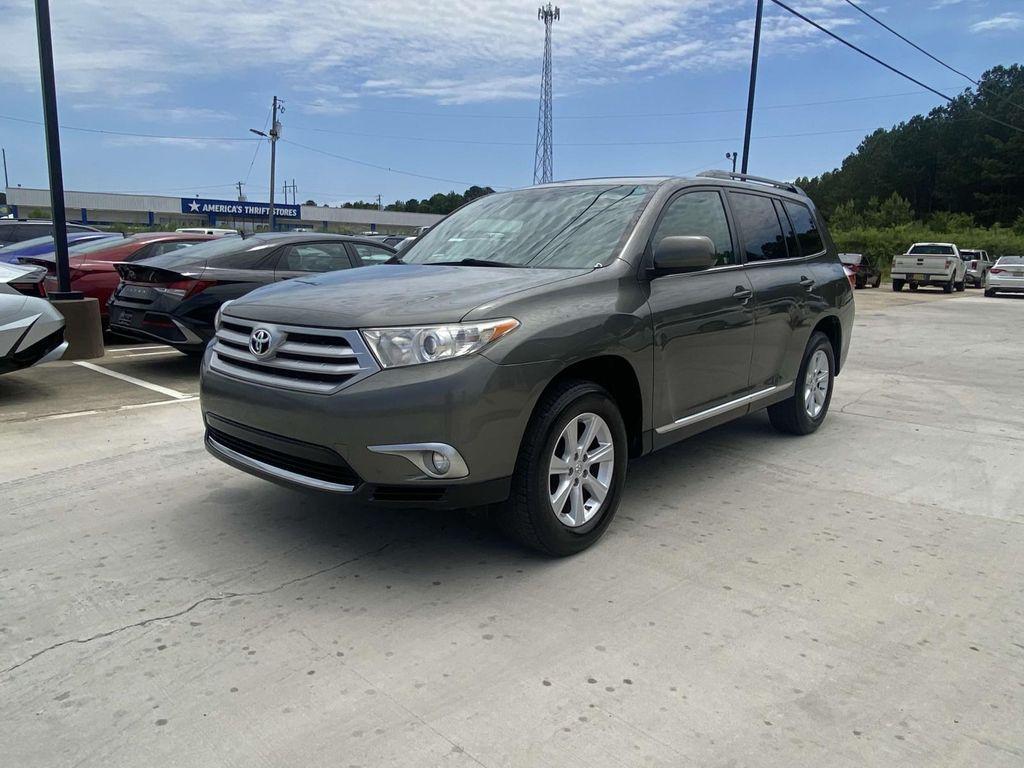 used 2011 Toyota Highlander car, priced at $6,000