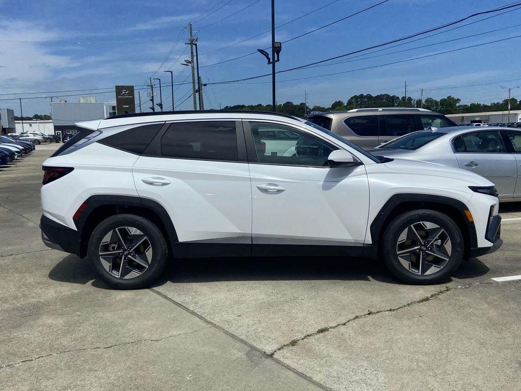 new 2025 Hyundai Tucson car, priced at $33,160