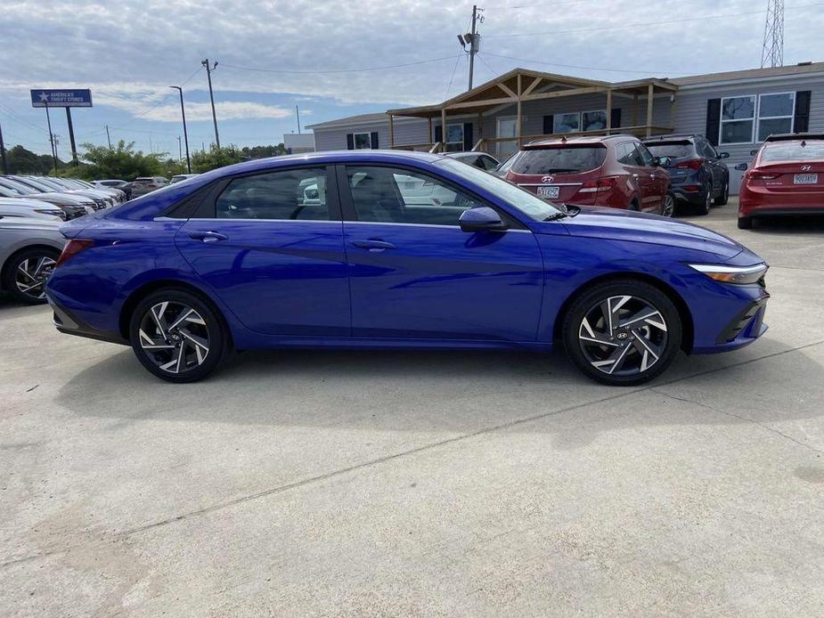 new 2024 Hyundai Elantra car, priced at $26,970