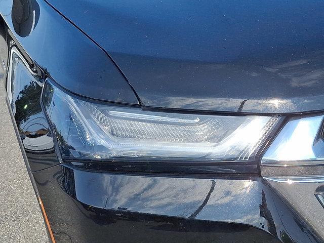 used 2023 Chevrolet Traverse car, priced at $31,990