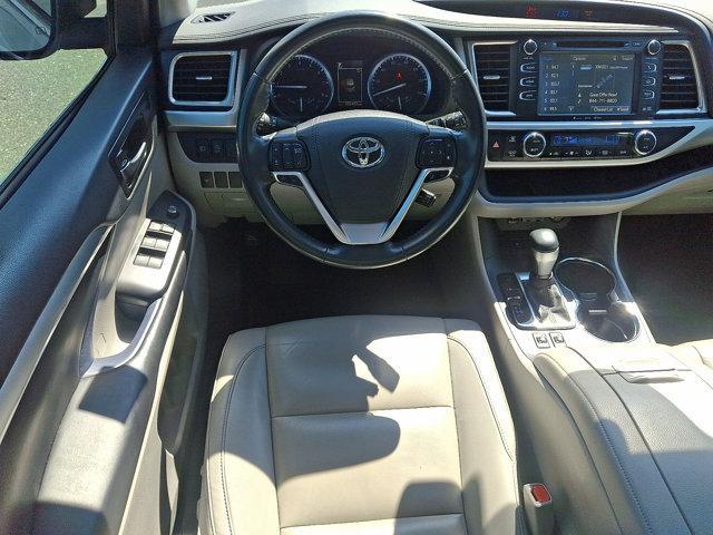 used 2019 Toyota Highlander car, priced at $23,999