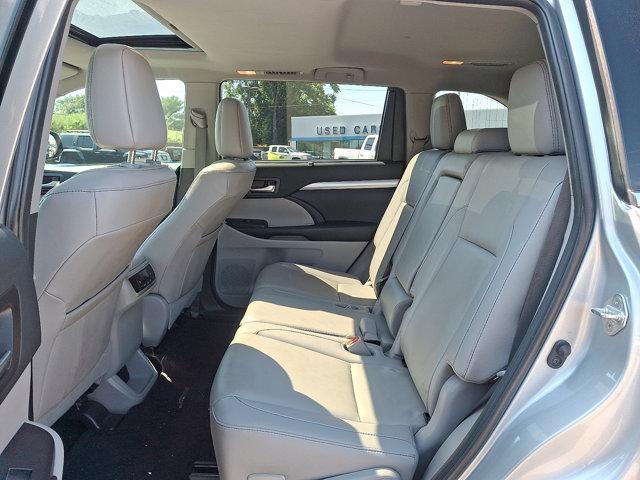 used 2019 Toyota Highlander car, priced at $23,999