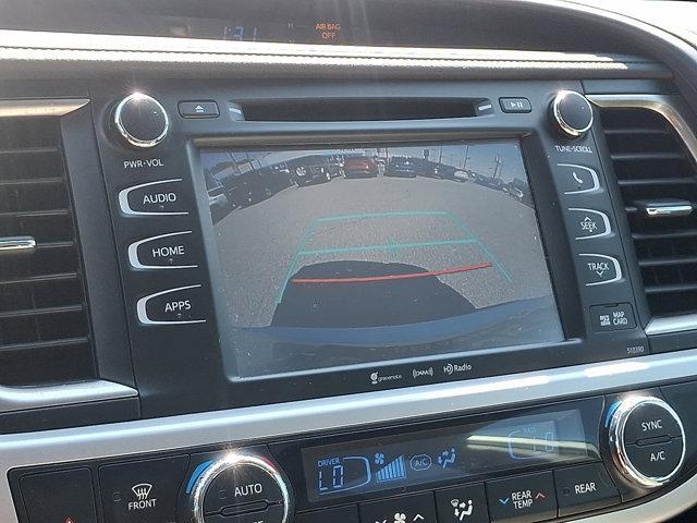 used 2019 Toyota Highlander car, priced at $23,999