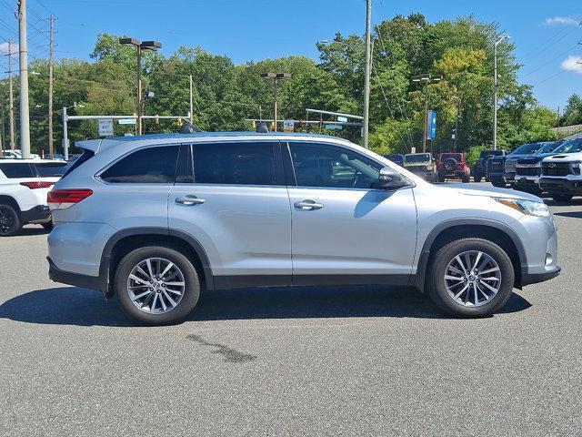 used 2019 Toyota Highlander car, priced at $23,999