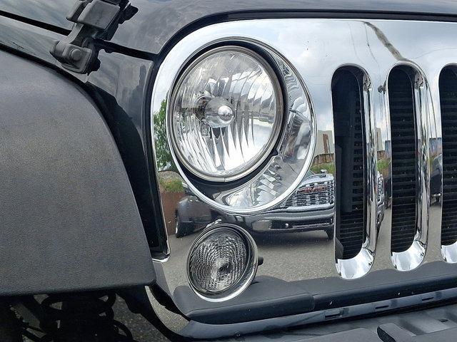 used 2015 Jeep Wrangler Unlimited car, priced at $18,990