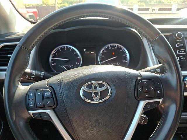 used 2018 Toyota Highlander car, priced at $27,495