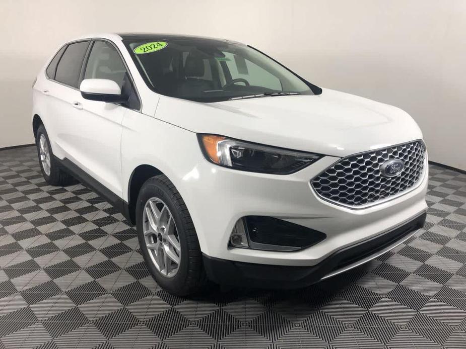 new 2024 Ford Edge car, priced at $44,355