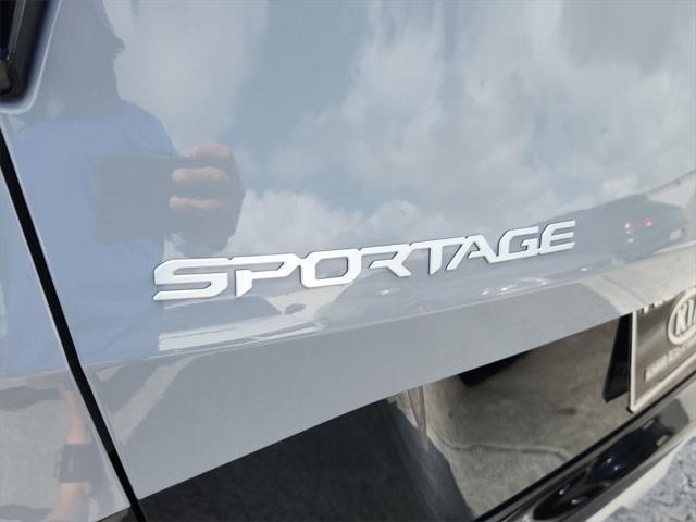 new 2025 Kia Sportage car, priced at $34,013