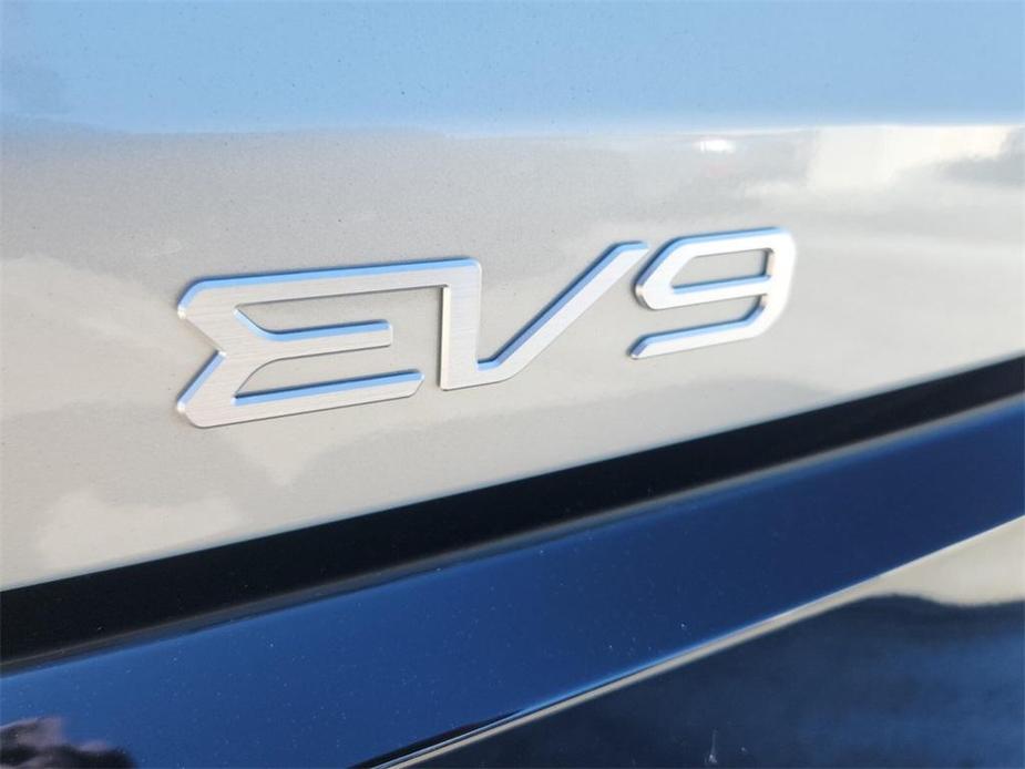 new 2024 Kia EV9 car, priced at $68,324