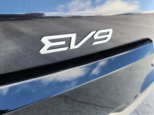 new 2025 Kia EV9 car, priced at $72,620