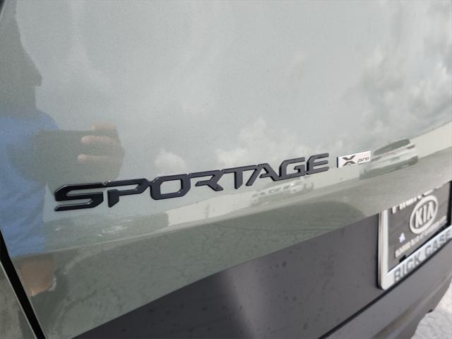 new 2025 Kia Sportage car, priced at $39,011