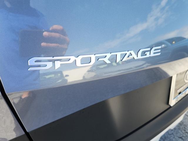 new 2025 Kia Sportage car, priced at $32,014