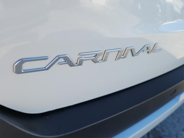 new 2025 Kia Carnival Hybrid car, priced at $44,855