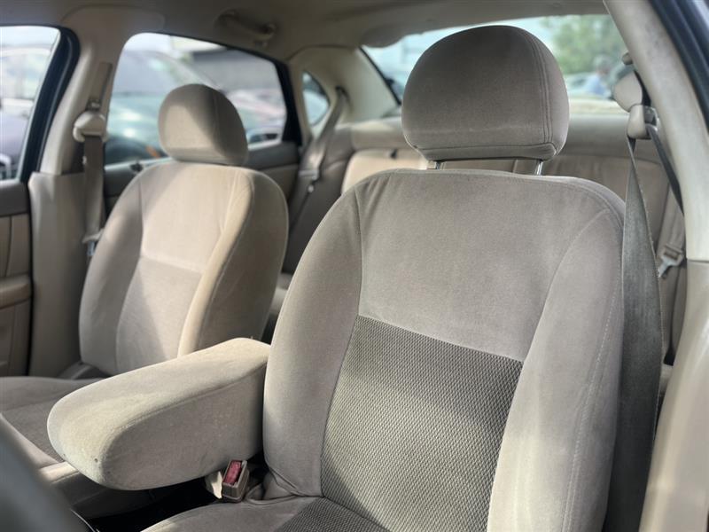 used 2004 Ford Taurus car, priced at $1,992