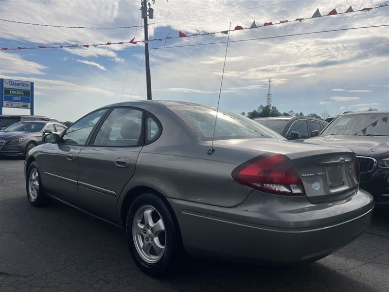 used 2004 Ford Taurus car, priced at $1,992