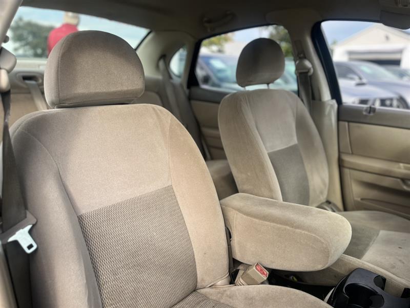 used 2004 Ford Taurus car, priced at $1,992