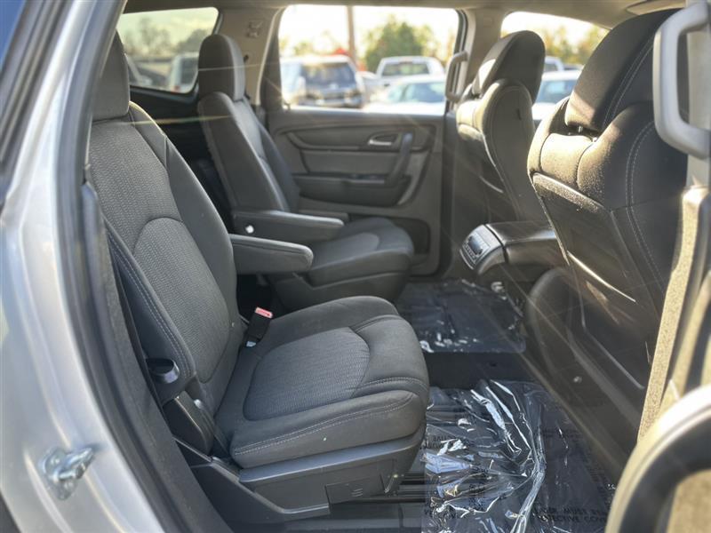 used 2014 Chevrolet Traverse car, priced at $8,992