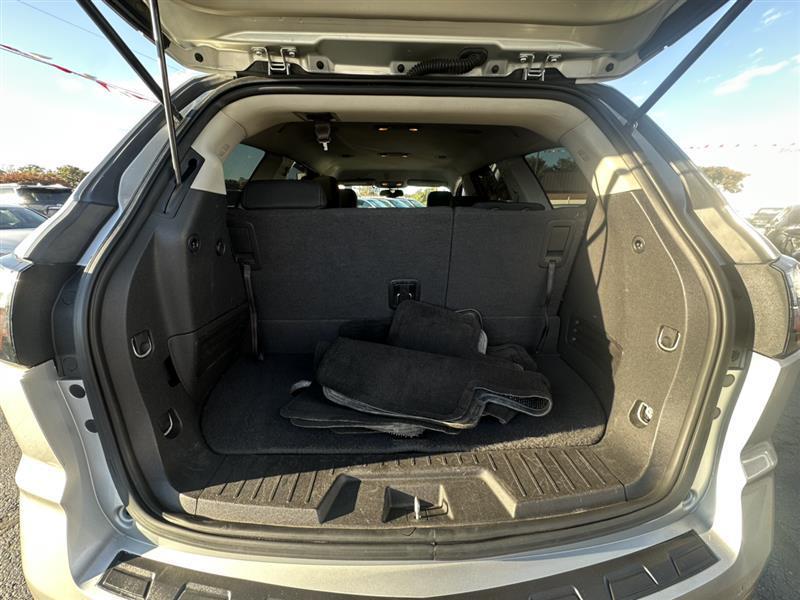 used 2014 Chevrolet Traverse car, priced at $8,992