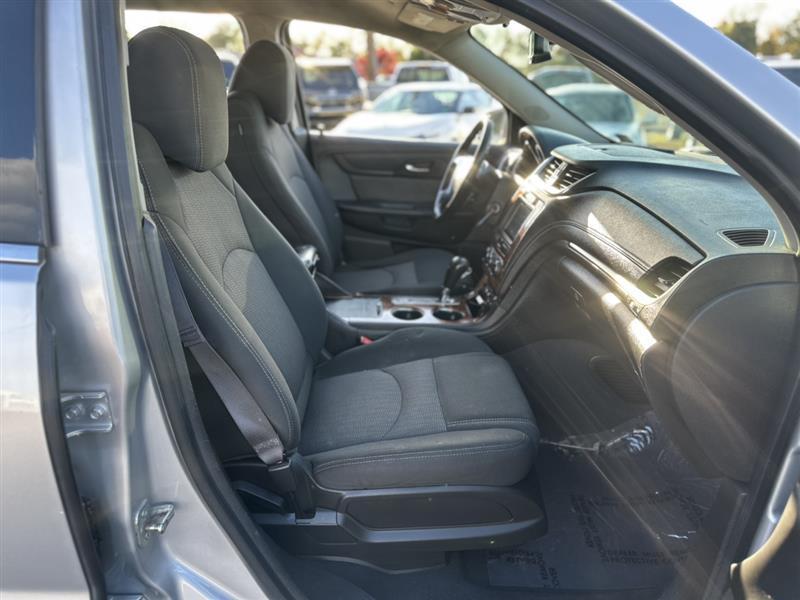used 2014 Chevrolet Traverse car, priced at $8,992