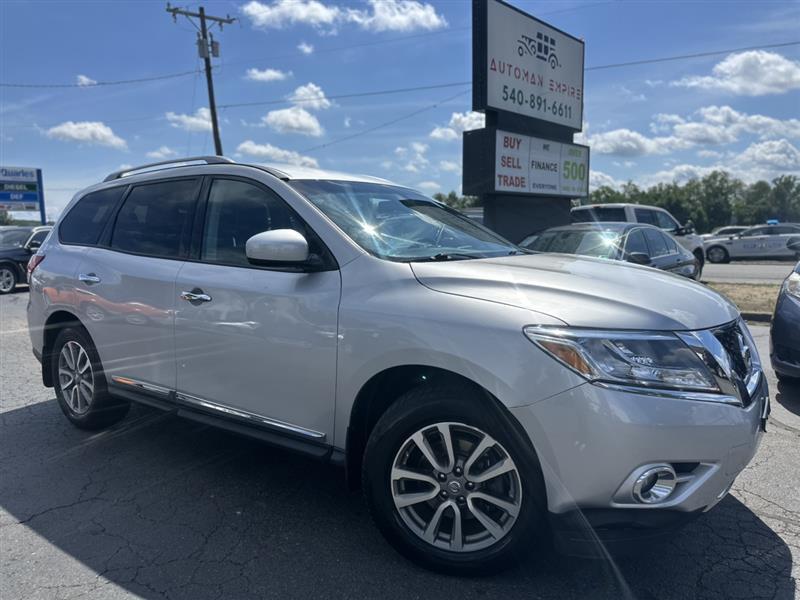 used 2015 Nissan Pathfinder car, priced at $9,390
