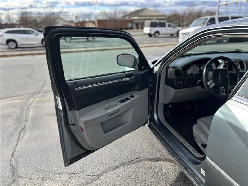 used 2007 Chrysler 300 car, priced at $6,495