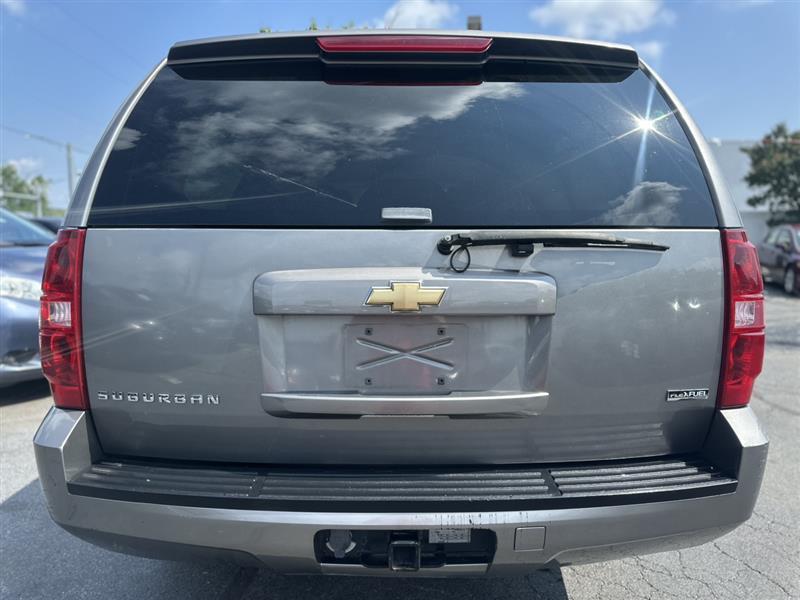 used 2007 Chevrolet Suburban car, priced at $6,990