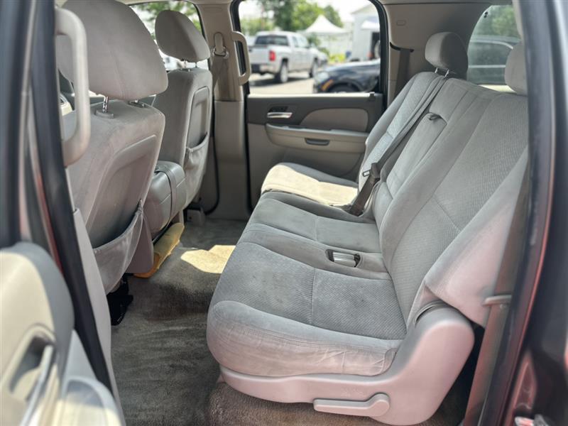 used 2007 Chevrolet Suburban car, priced at $6,990