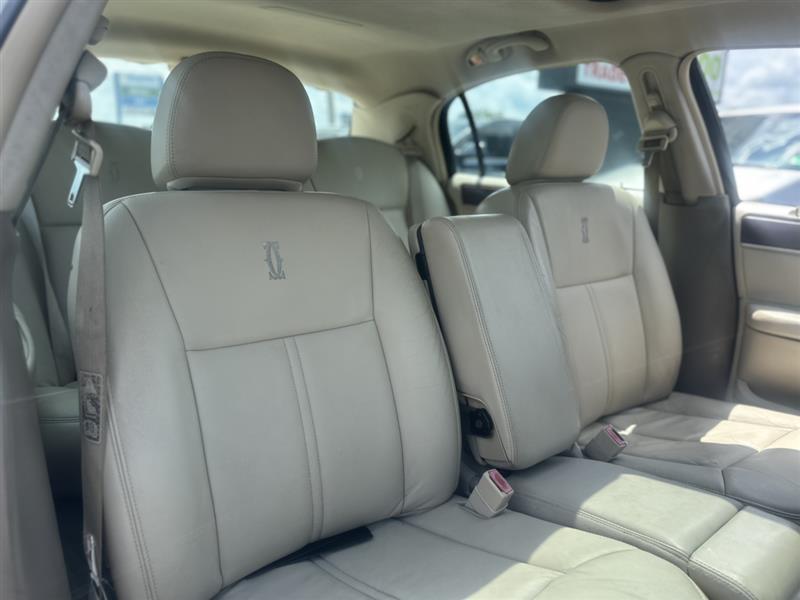 used 2003 Lincoln Town Car car, priced at $3,990