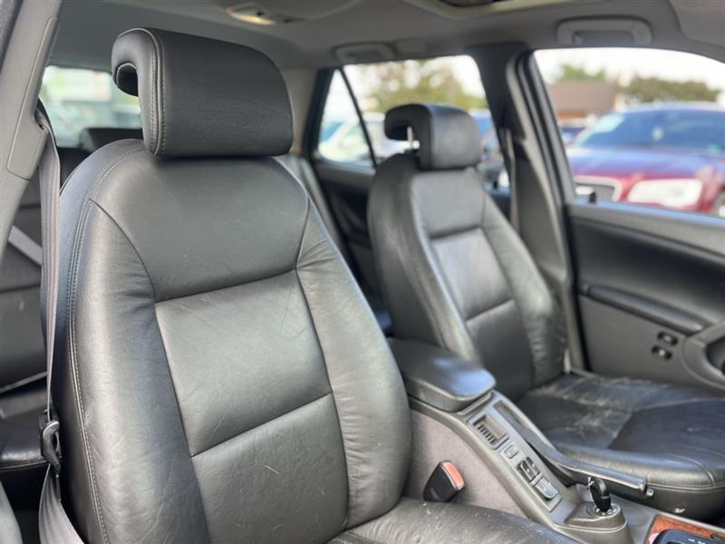 used 2001 Saab 9-5 car, priced at $2,490