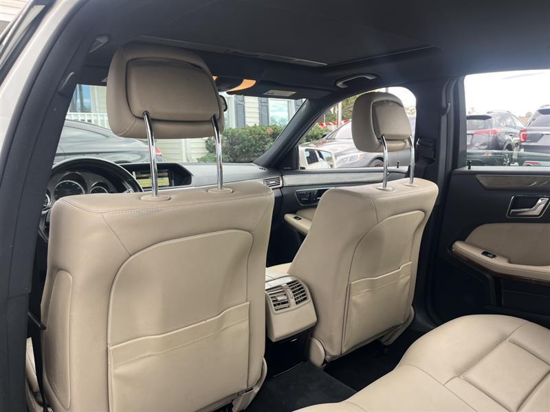used 2010 Mercedes-Benz E-Class car