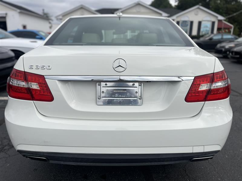 used 2010 Mercedes-Benz E-Class car