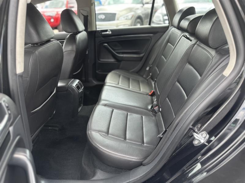 used 2013 Volkswagen Jetta SportWagen car, priced at $8,291