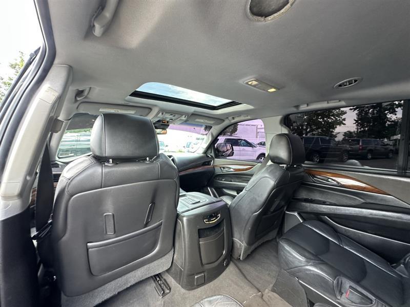 used 2018 Cadillac Escalade ESV car, priced at $17,993