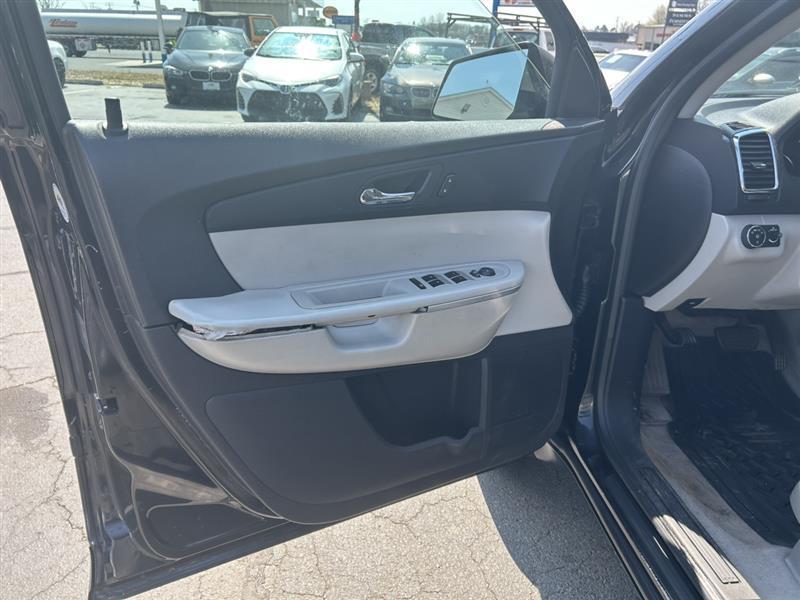 used 2012 GMC Acadia car, priced at $2,990