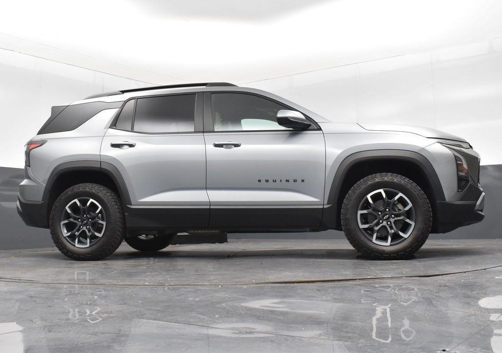 used 2025 Chevrolet Equinox car, priced at $30,193