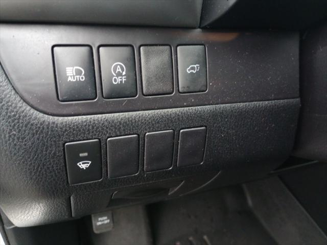 used 2018 Toyota Highlander car, priced at $19,653