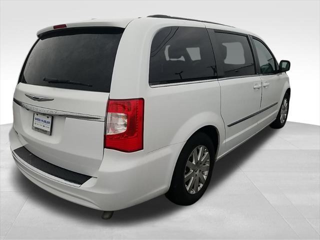 used 2014 Chrysler Town & Country car, priced at $8,800