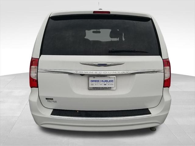 used 2014 Chrysler Town & Country car, priced at $8,800