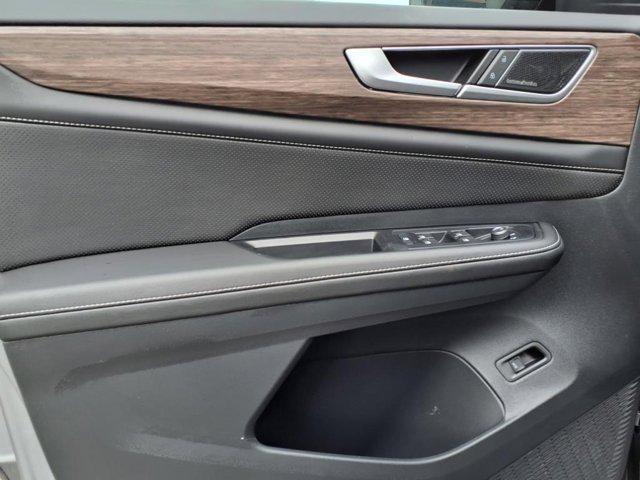 new 2025 Volkswagen Atlas car, priced at $55,078
