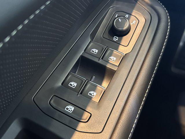 new 2026 Volkswagen Atlas Cross Sport car, priced at $56,631