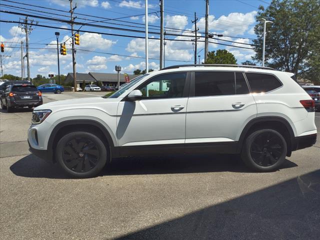 new 2024 Volkswagen Atlas car, priced at $45,477