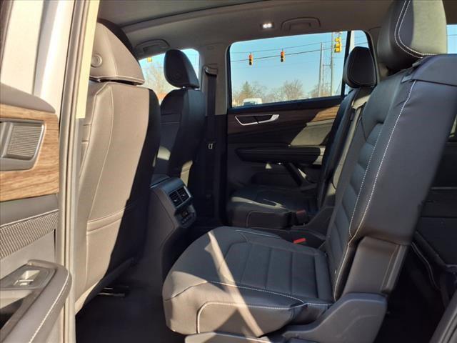 new 2025 Volkswagen Atlas car, priced at $51,531